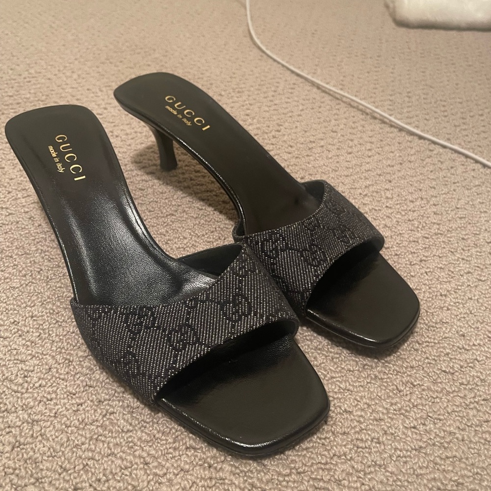Vintage Denim Gucci Kitten Heel - Picture 4 of 6